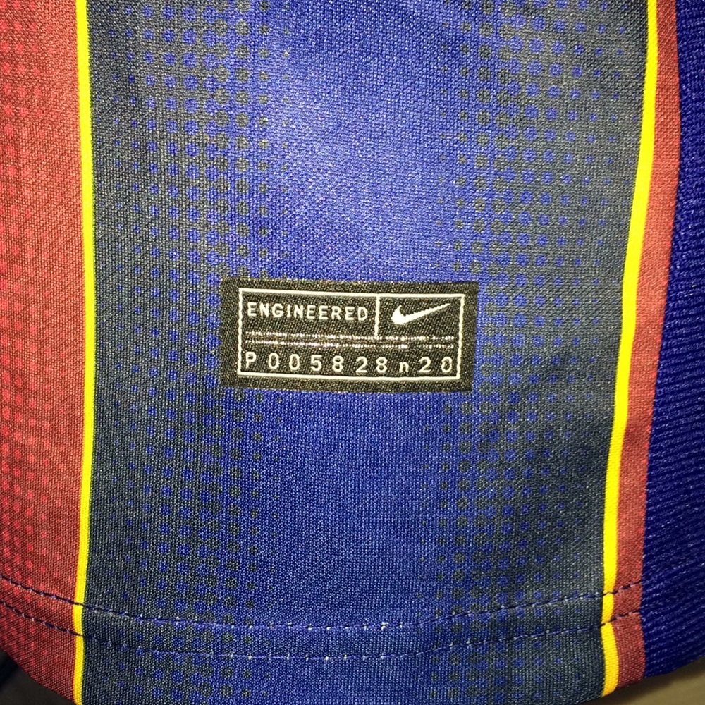 Barcelona Home Jersey - OPEN TO OFFERS!😊💵💵 - Picture 5 of 11